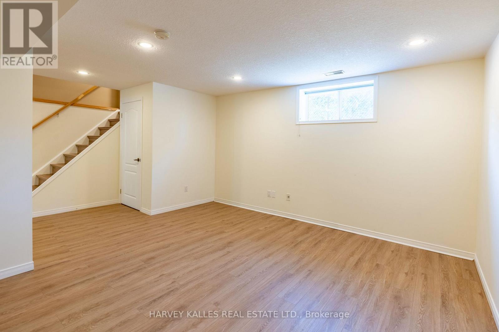 573 Windjammer Way, Waterloo, Ontario  N2K 3Z5 - Photo 34 - X12417719