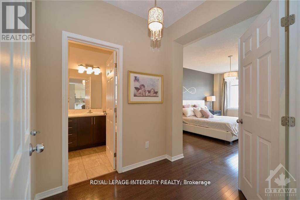 132 Palfrey Way, Ottawa, Ontario  K2V 0A6 - Photo 11 - X12417824