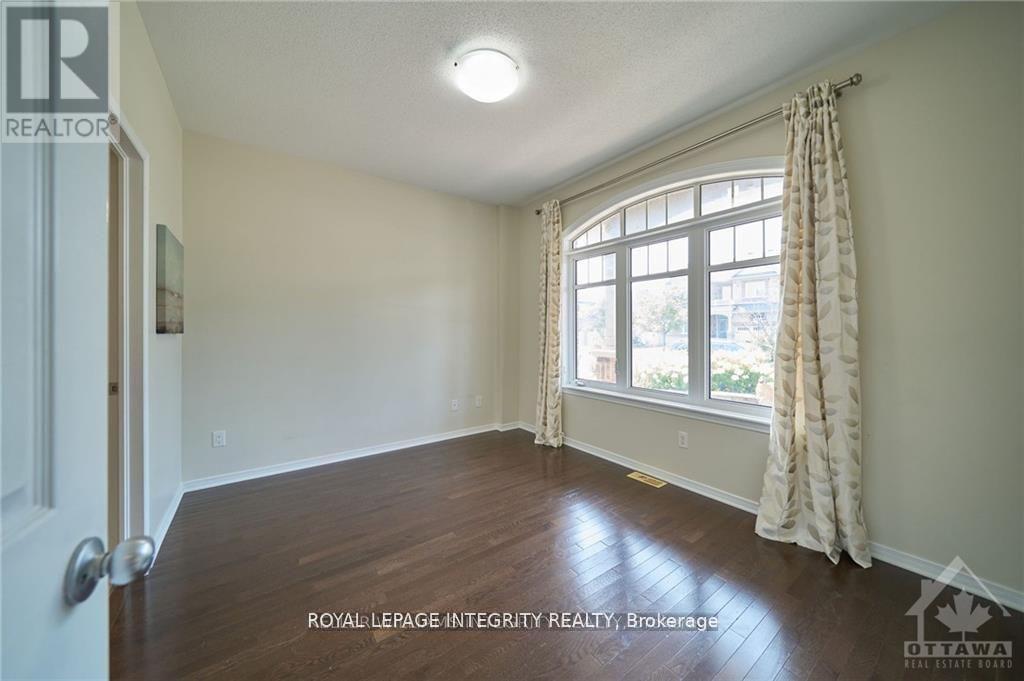 132 Palfrey Way, Ottawa, Ontario  K2V 0A6 - Photo 15 - X12417824