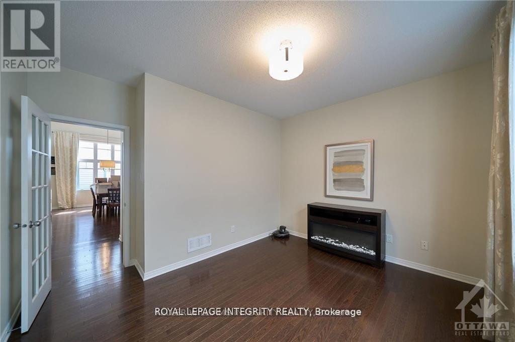 132 Palfrey Way, Ottawa, Ontario  K2V 0A6 - Photo 17 - X12417824