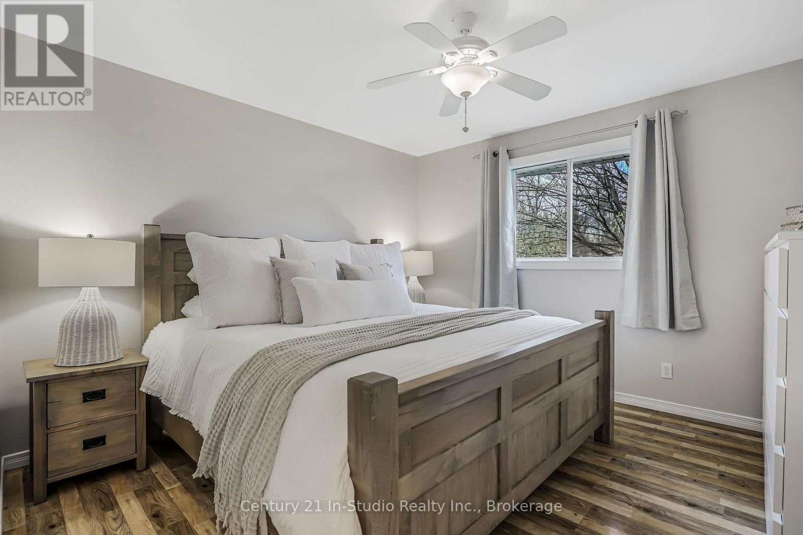550 Mcnabb Street, Saugeen Shores, Ontario  N0H 2L0 - Photo 19 - X12417833
