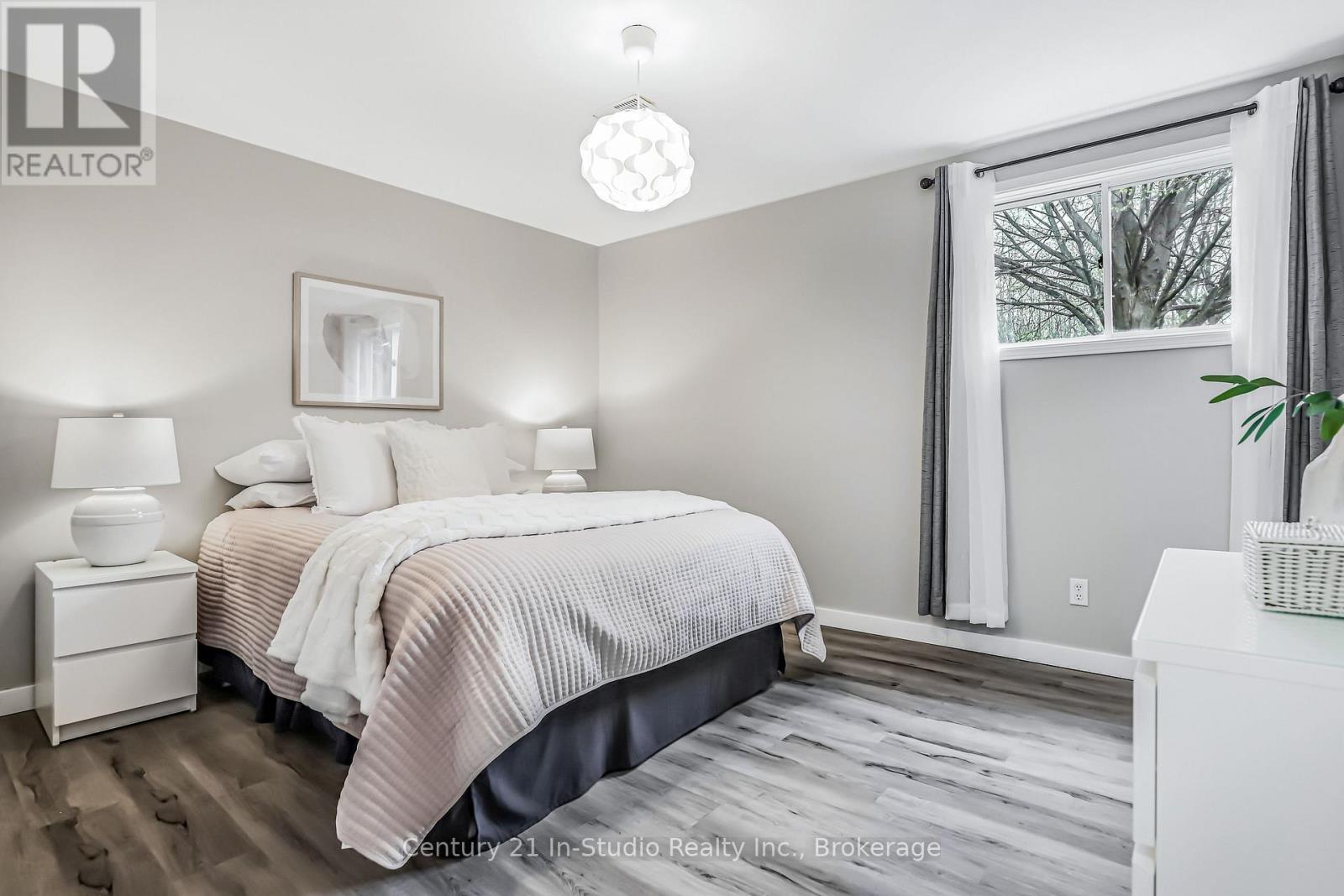 550 Mcnabb Street, Saugeen Shores, Ontario  N0H 2L0 - Photo 34 - X12417833