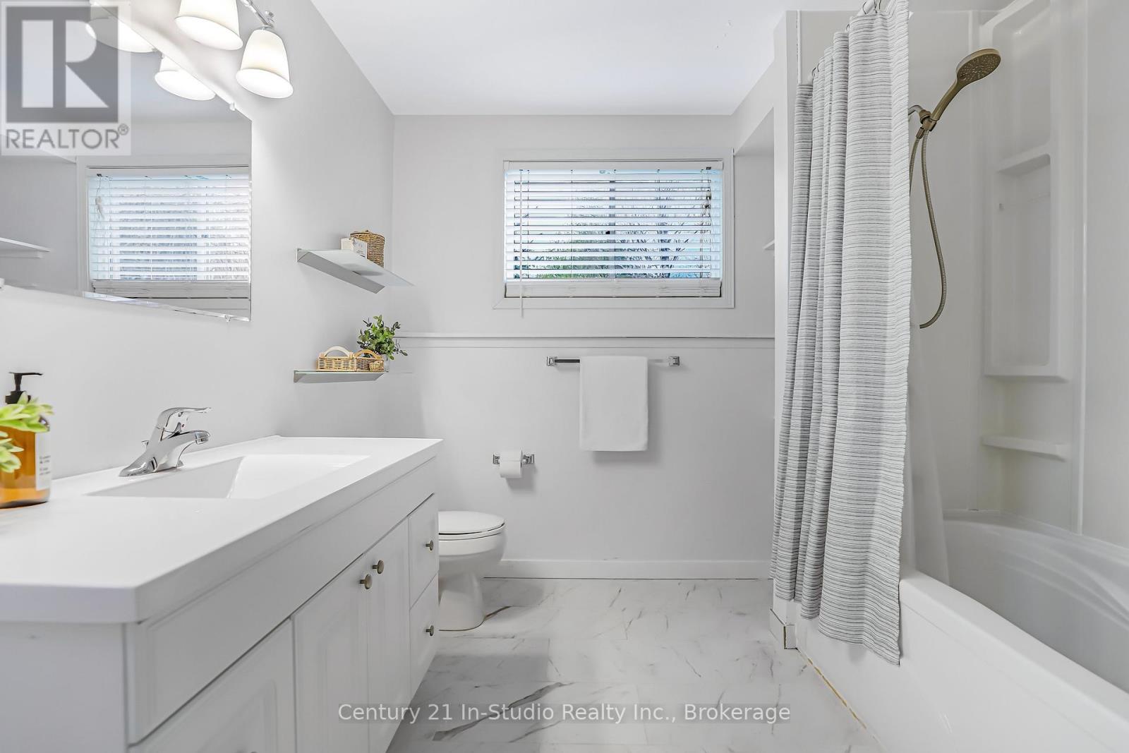 550 Mcnabb Street, Saugeen Shores, Ontario  N0H 2L0 - Photo 37 - X12417833