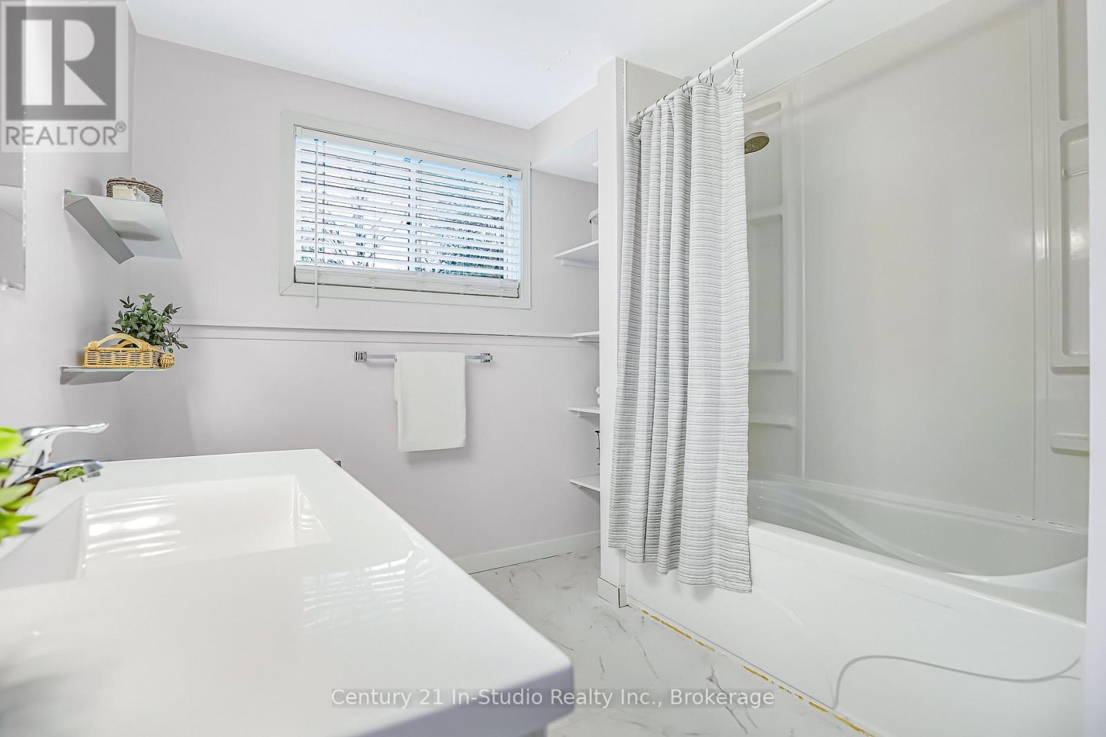550 Mcnabb Street, Saugeen Shores, Ontario  N0H 2L0 - Photo 38 - X12417833