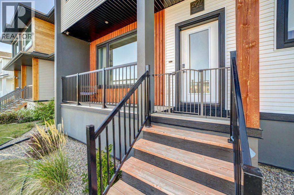 Property at 2927 46 Street S image 3