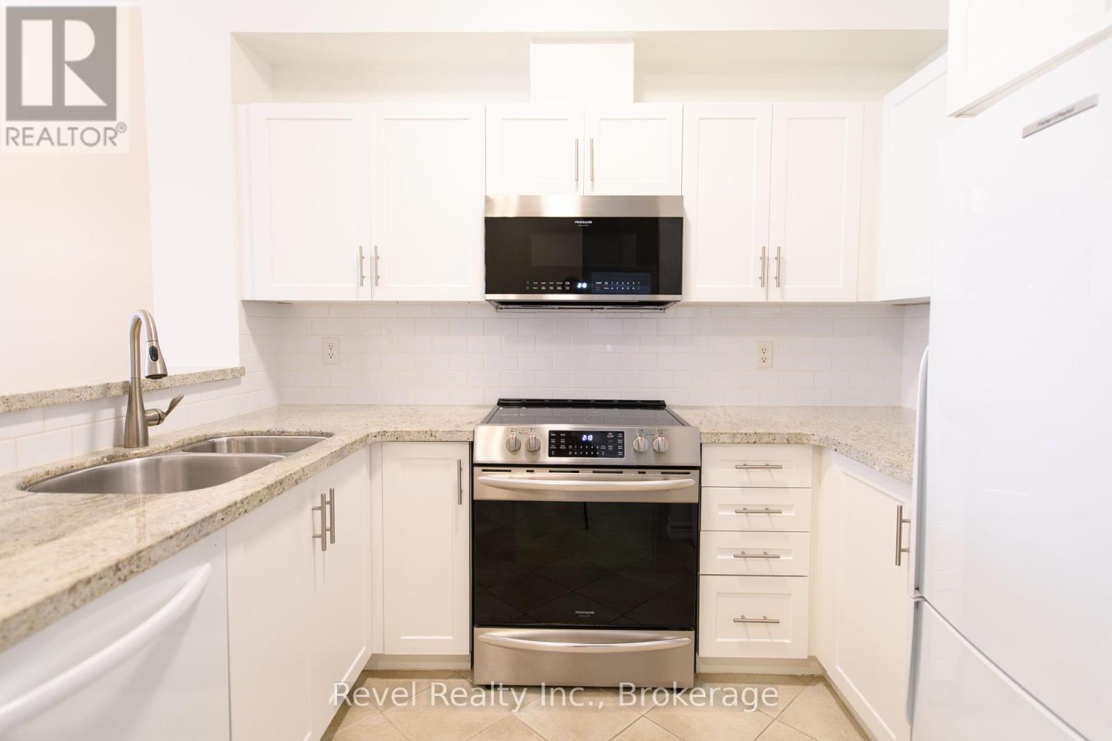 19 - 110 Napier Street W, Blue Mountains, Ontario  N0H 2P0 - Photo 7 - X12352706