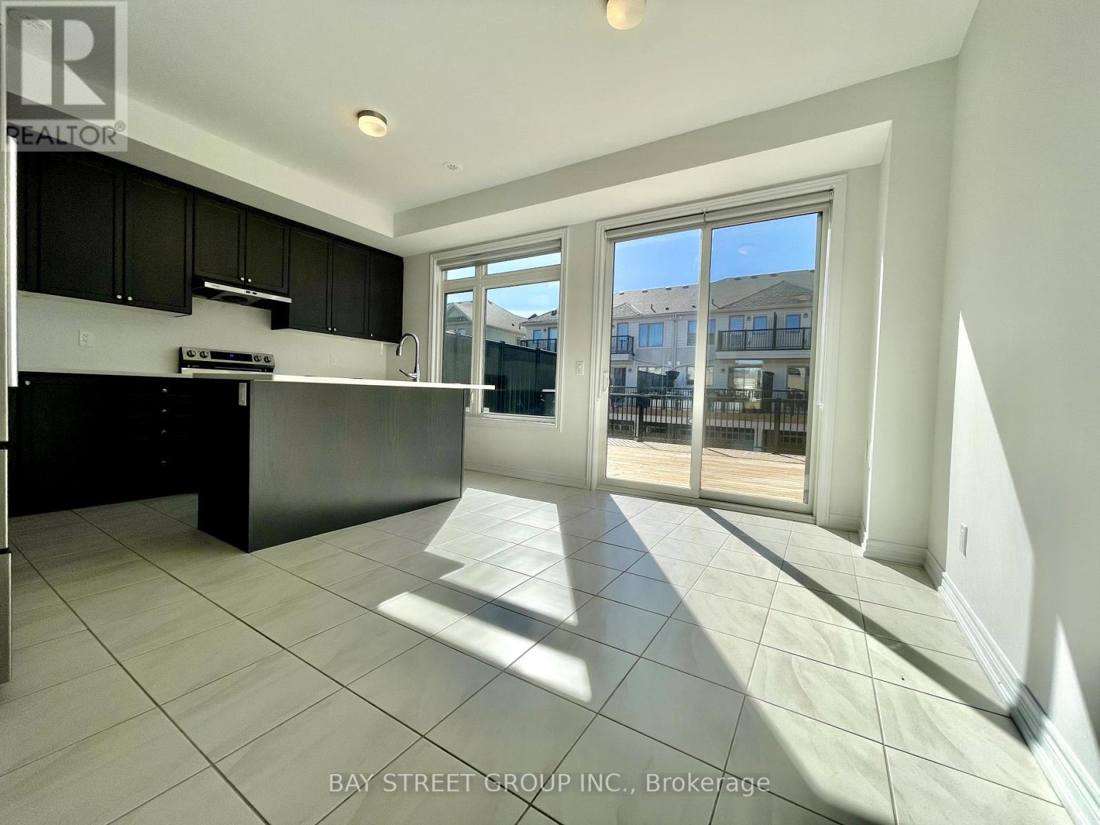 11814 Tenth Line, Whitchurch-Stouffville, Ontario  L4A 5G2 - Photo 6 - N12417844