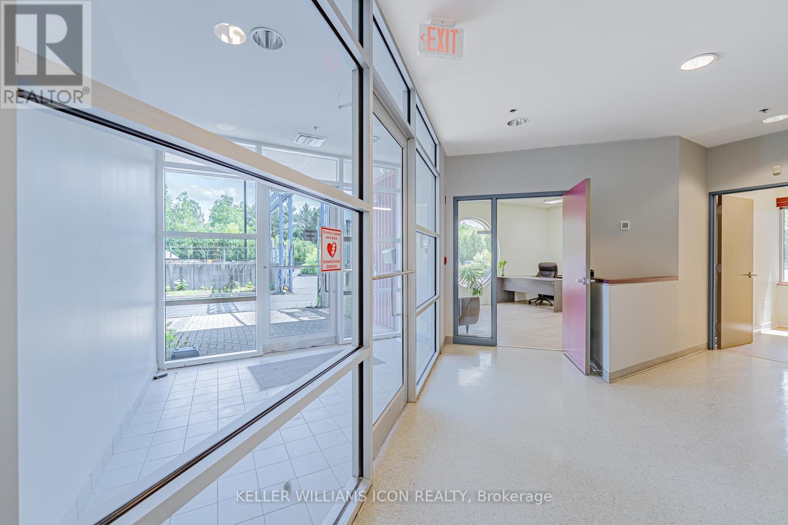 90 A Bill Leathem Drive, Ottawa, Ontario  K2J 0R3 - Photo 14 - X12245355