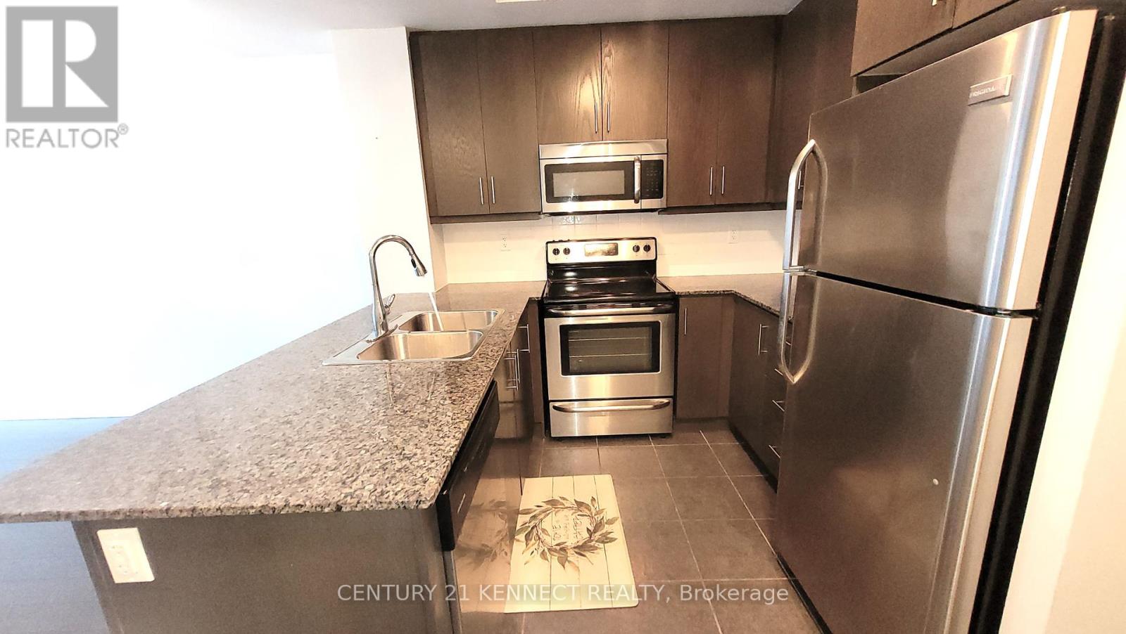 1015 - 15 James Finlay Way, Toronto, Ontario  M3M 0B3 - Photo 11 - W12405237