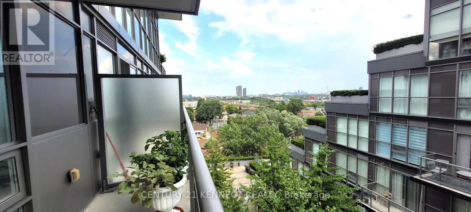 1015 - 15 James Finlay Way, Toronto, Ontario  M3M 0B3 - Photo 15 - W12405237
