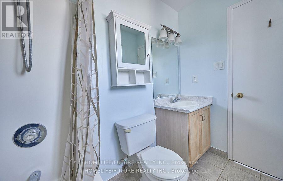 6 Pickett Crescent, Barrie, Ontario  L4N 8B8 - Photo 12 - S12417791