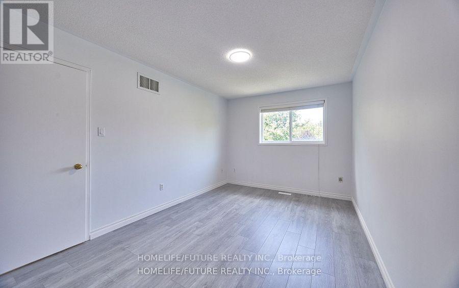 6 Pickett Crescent, Barrie, Ontario  L4N 8B8 - Photo 22 - S12417791
