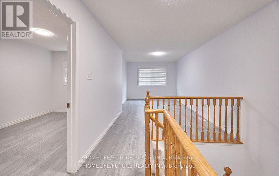 6 Pickett Crescent, Barrie, Ontario  L4N 8B8 - Photo 9 - S12417791