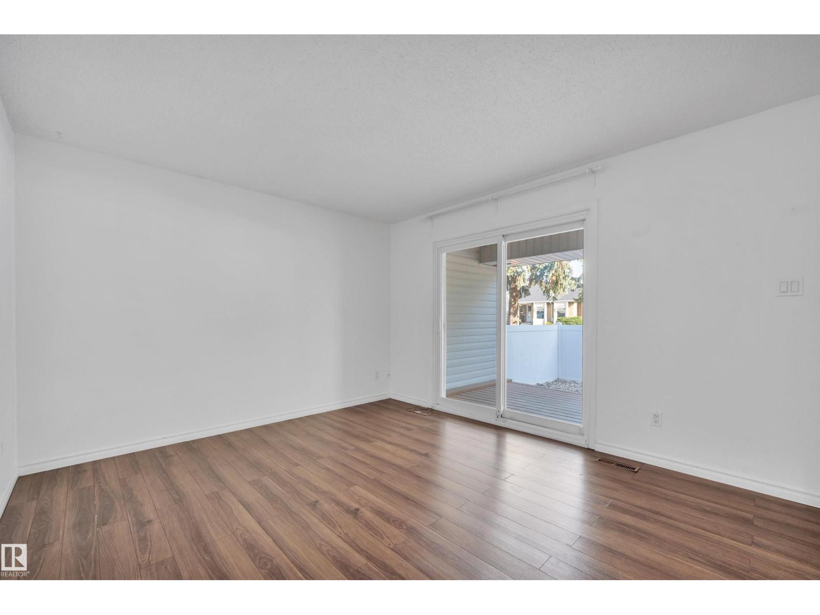 60 Woodvale Vg Nw, Edmonton, Alberta  T6L 1W4 - Photo 11 - E4458862