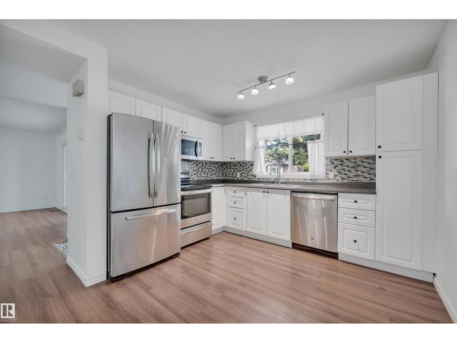 60 Woodvale Vg Nw, Edmonton, Alberta  T6L 1W4 - Photo 15 - E4458862