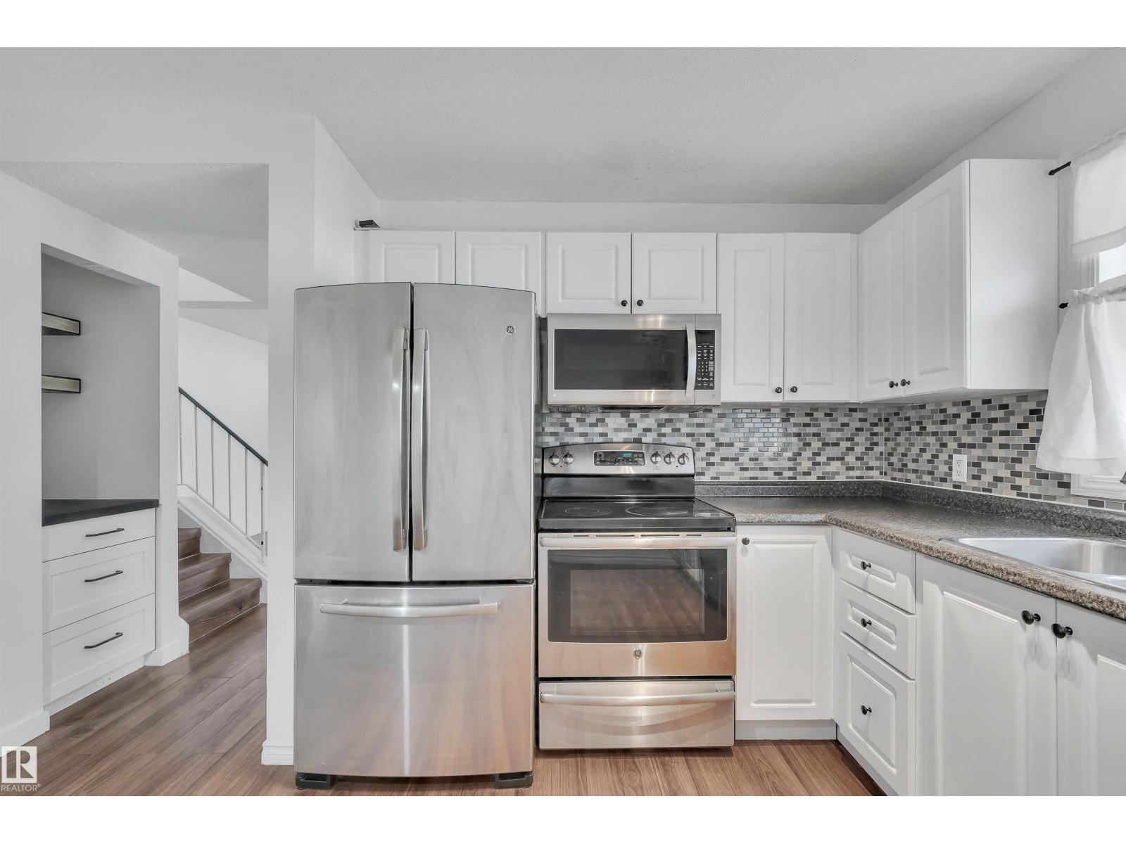 60 Woodvale Vg Nw, Edmonton, Alberta  T6L 1W4 - Photo 16 - E4458862