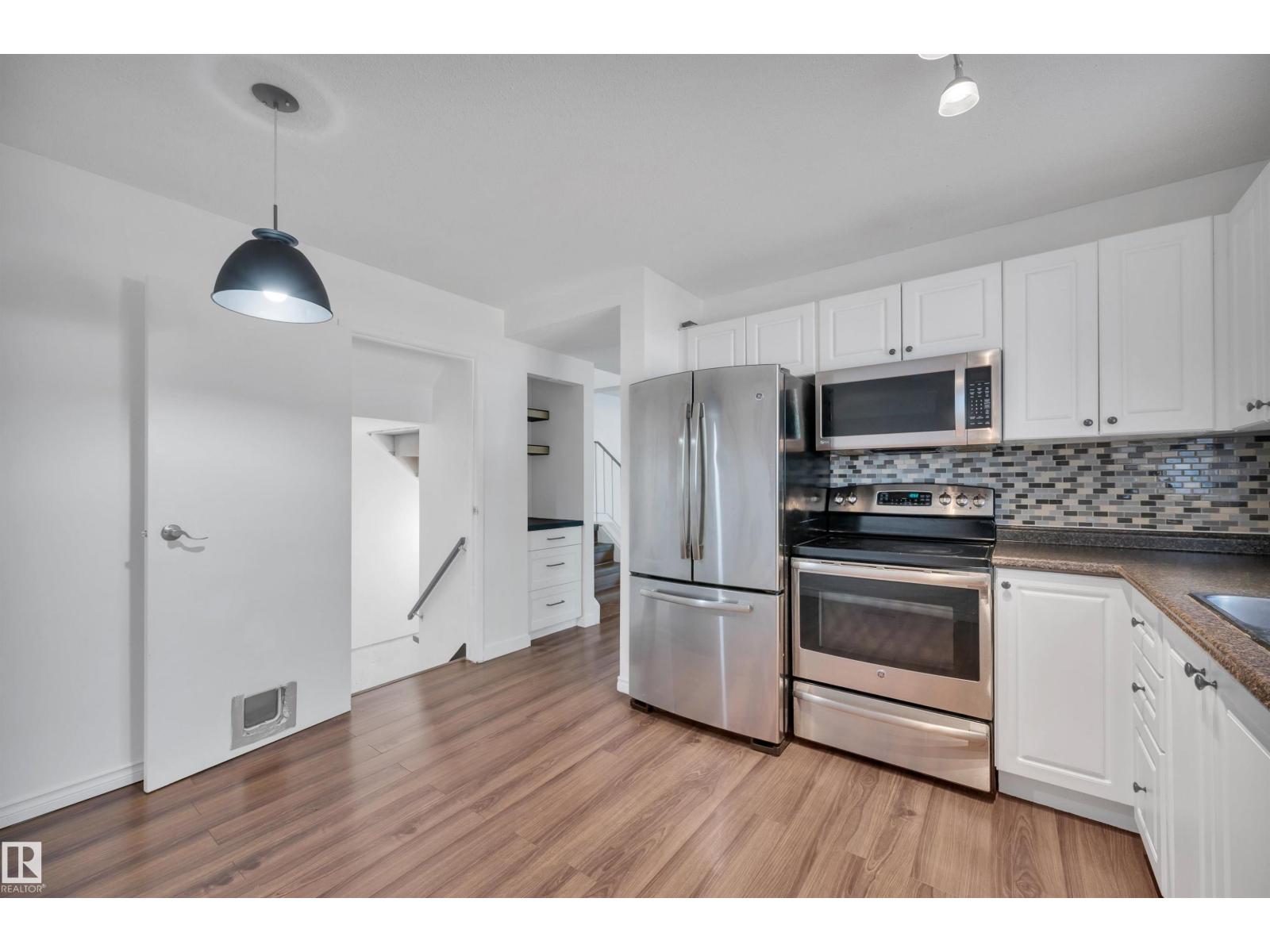 60 Woodvale Vg Nw, Edmonton, Alberta  T6L 1W4 - Photo 18 - E4458862
