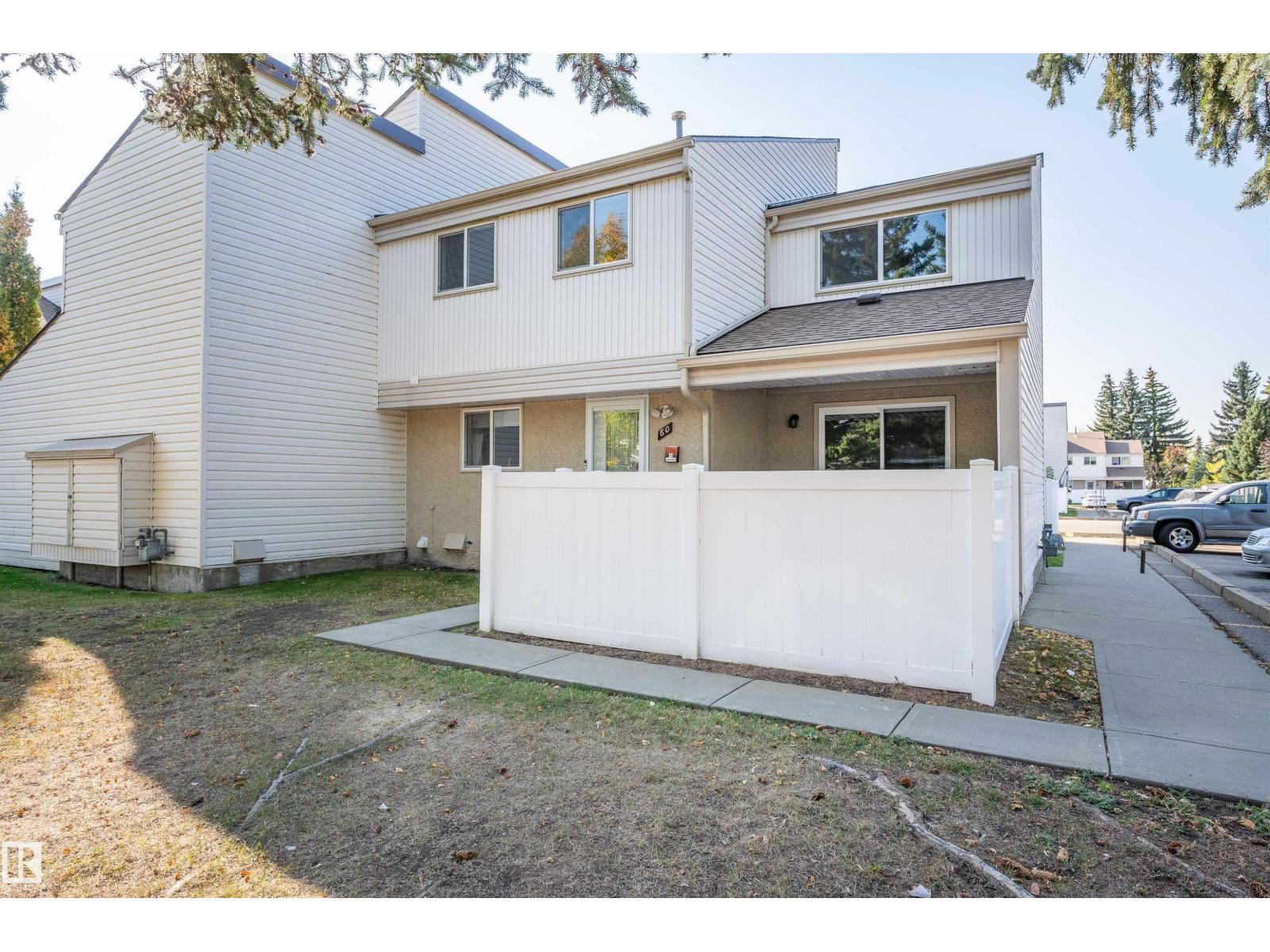 60 Woodvale Vg Nw, Edmonton, Alberta  T6L 1W4 - Photo 3 - E4458862