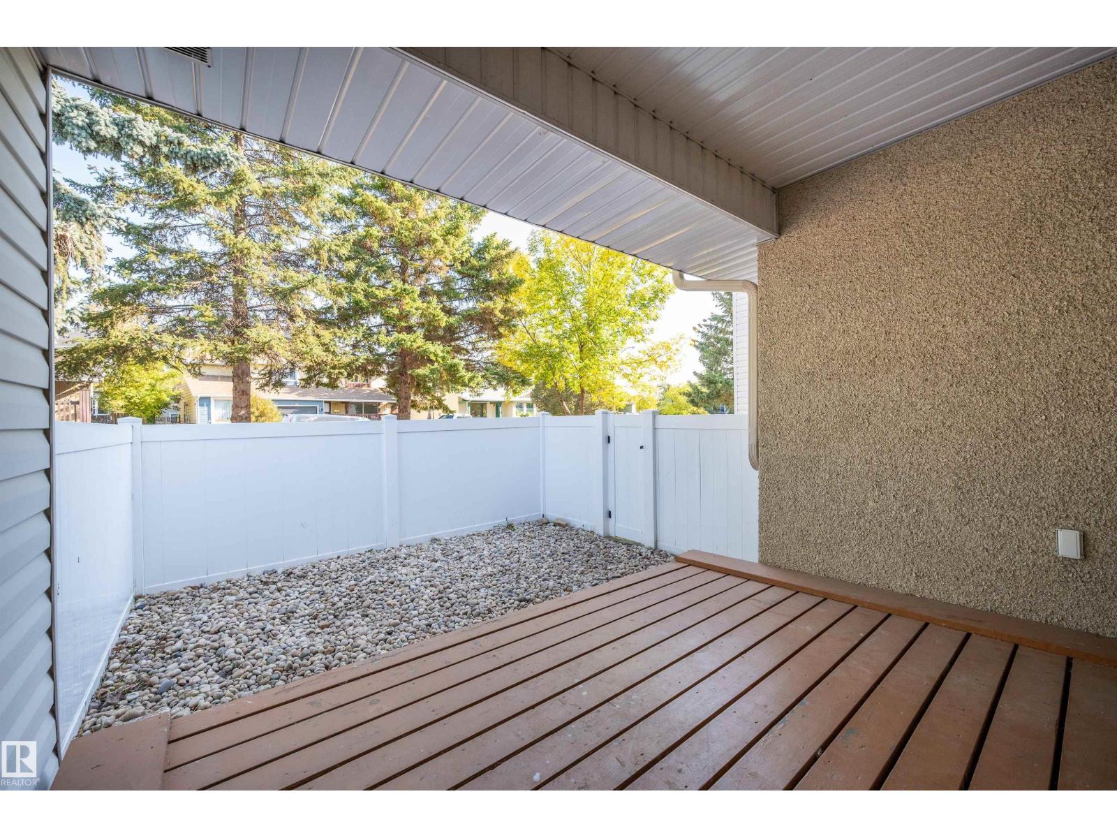 60 Woodvale Vg Nw, Edmonton, Alberta  T6L 1W4 - Photo 37 - E4458862