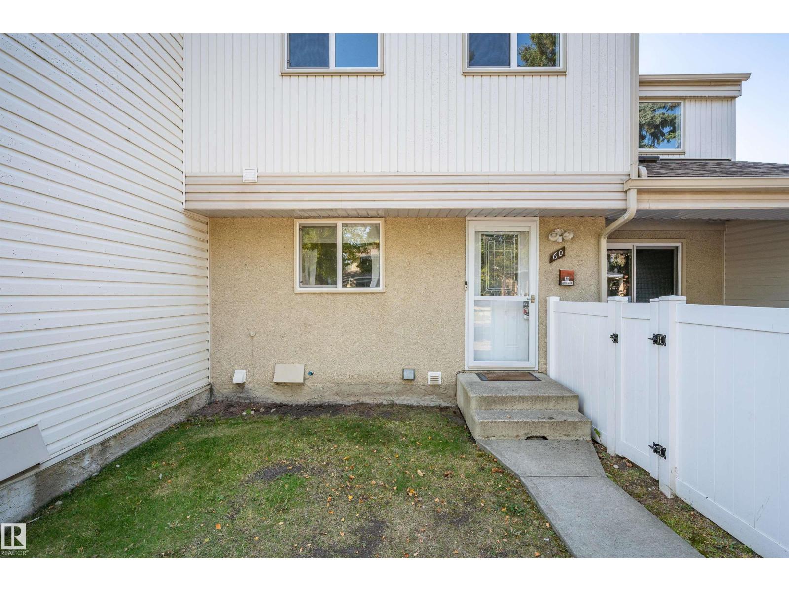60 Woodvale Vg Nw, Edmonton, Alberta  T6L 1W4 - Photo 4 - E4458862