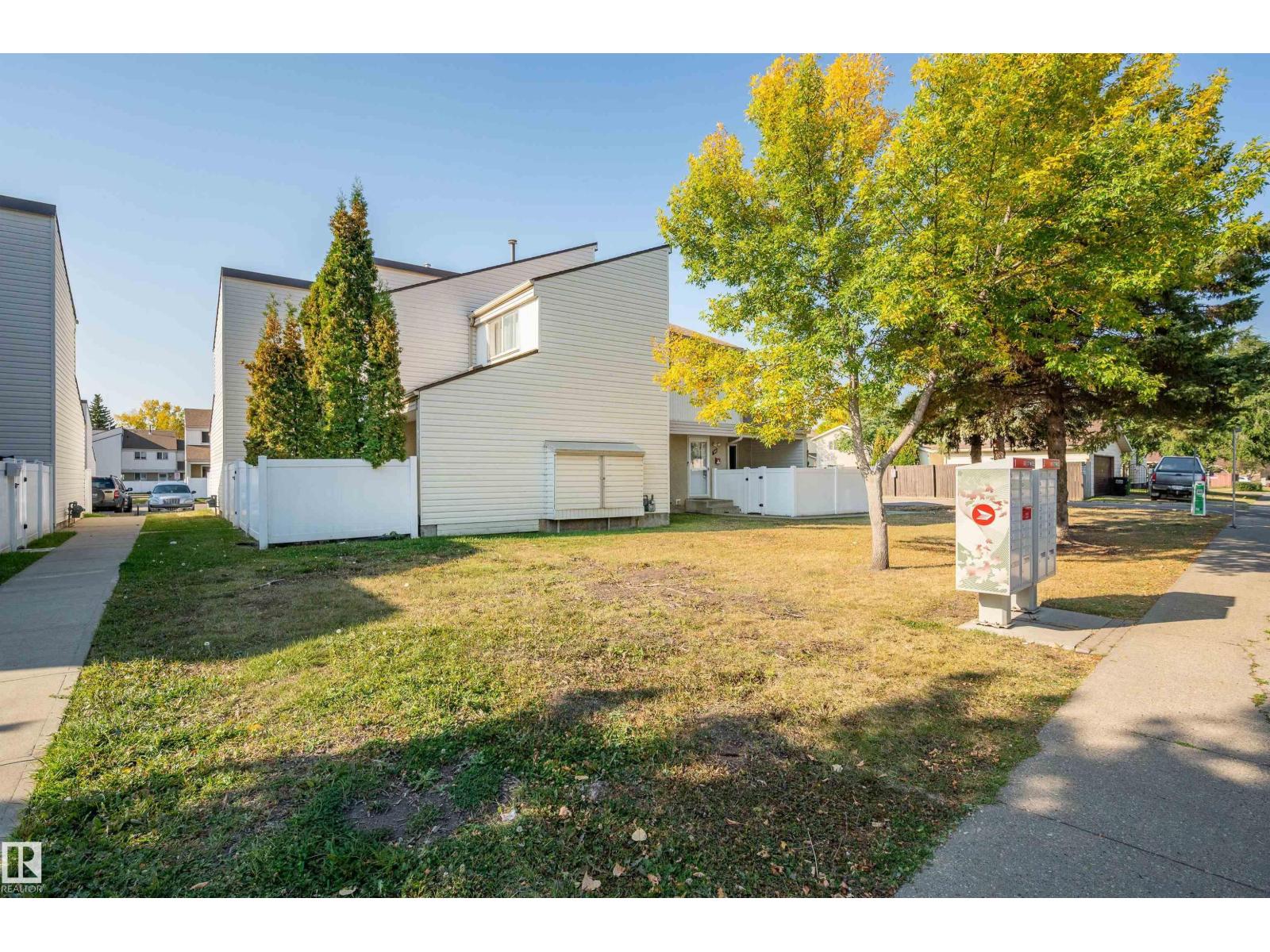 60 Woodvale Vg Nw, Edmonton, Alberta  T6L 1W4 - Photo 47 - E4458862