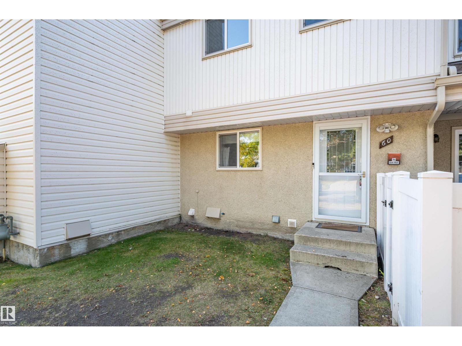 60 Woodvale Vg Nw, Edmonton, Alberta  T6L 1W4 - Photo 6 - E4458862