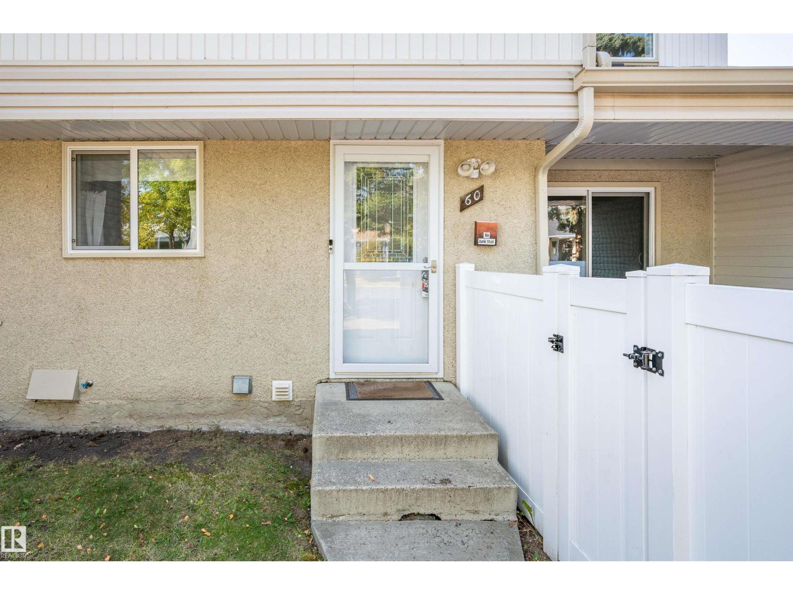 60 Woodvale Vg Nw, Edmonton, Alberta  T6L 1W4 - Photo 7 - E4458862