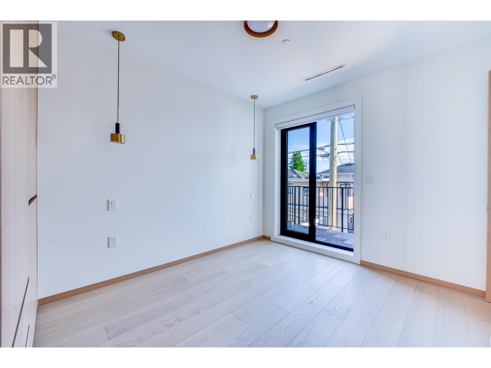 966 E 55th Avenue, Vancouver, British Columbia  V5X 1N9 - Photo 9 - R3047862