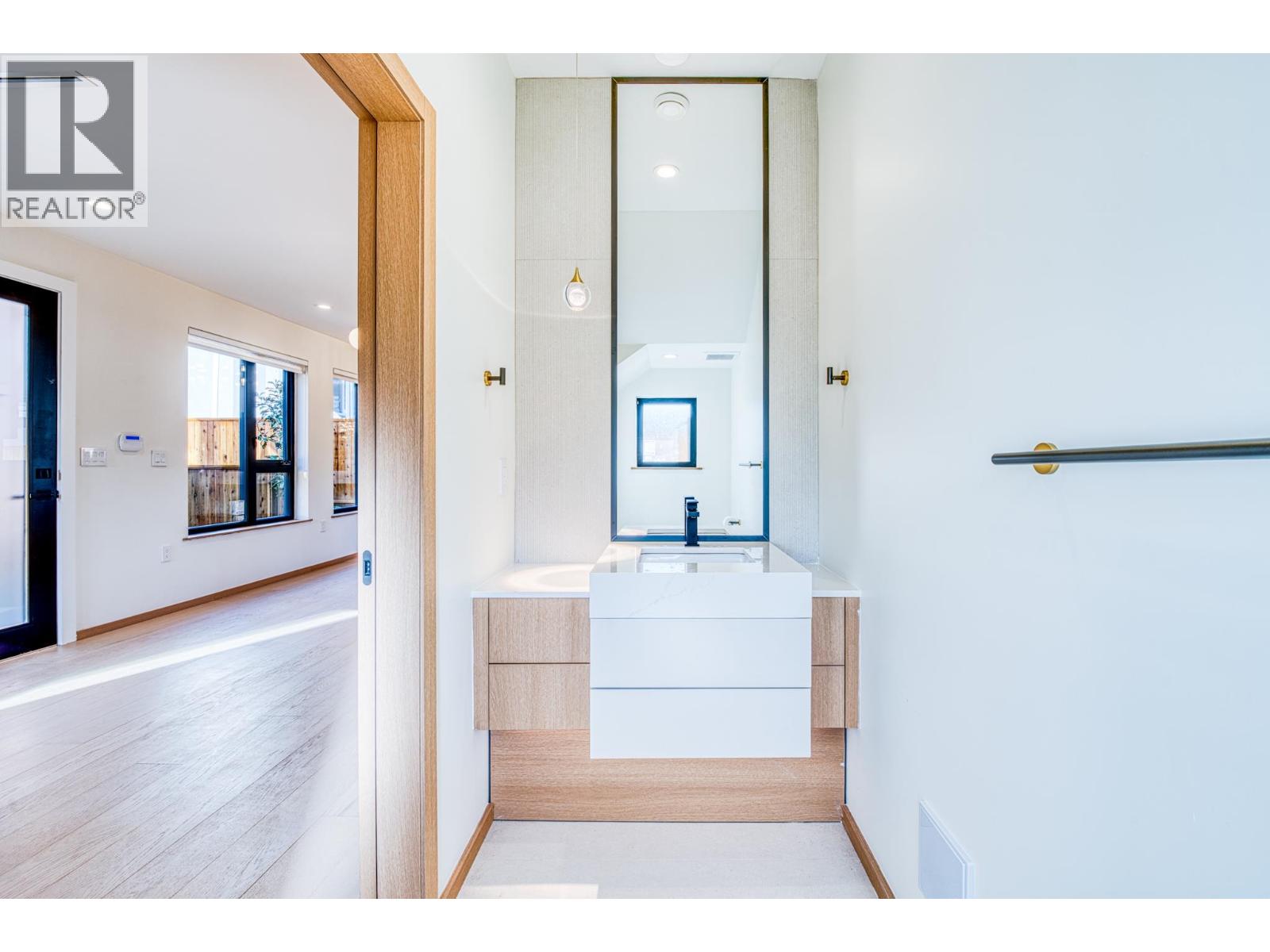 966 E 55th Avenue, Vancouver, British Columbia  V5X 1N9 - Photo 8 - R3047862
