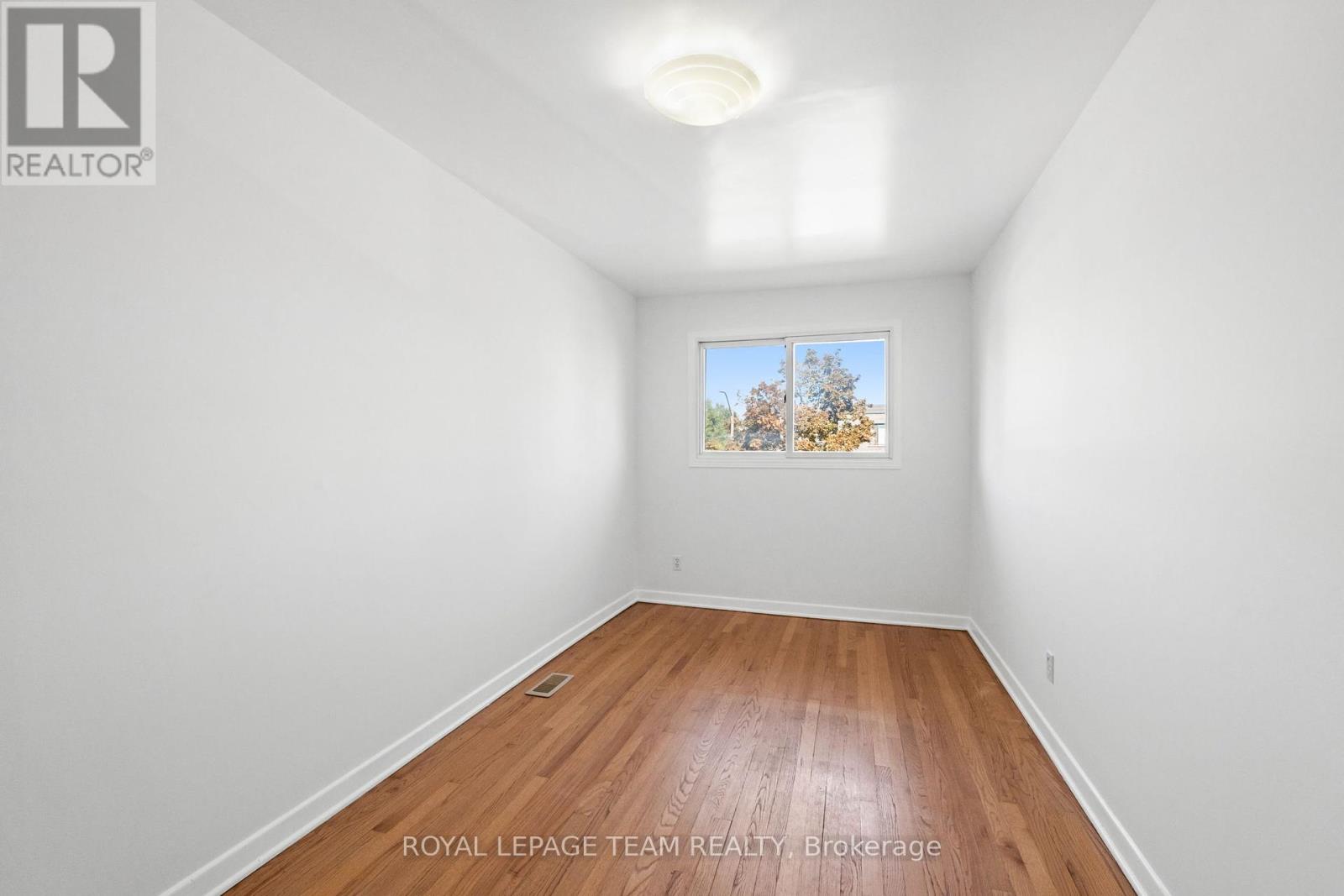 1308 Summerville Avenue, Ottawa, Ontario  K1Z 8G8 - Photo 24 - X12417868