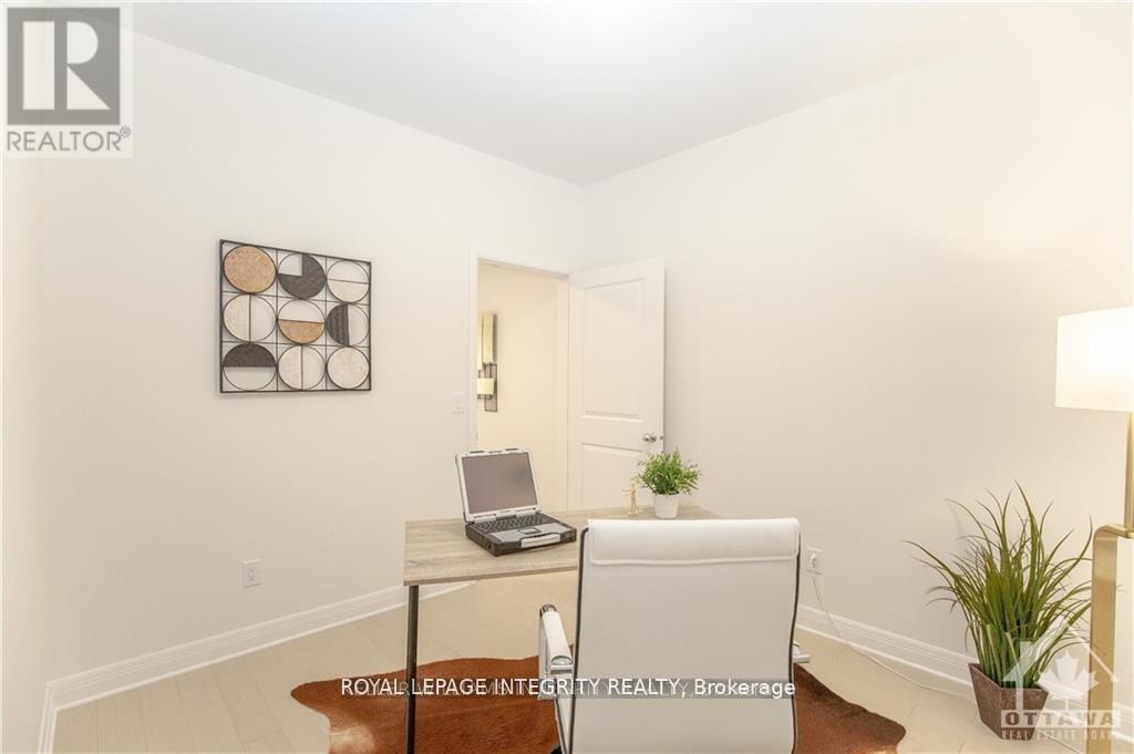 1098 Blanding Court, Ottawa, Ontario  K2T 0S2 - Photo 18 - X12417875