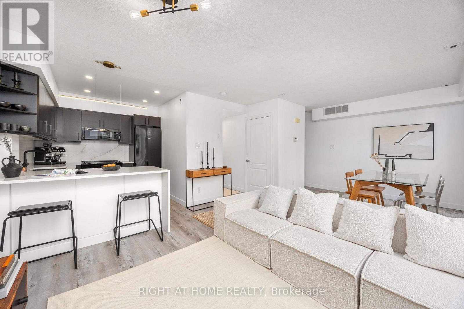 4304 - 43 Sudbury Street, Toronto, Ontario  M6J 3W6 - Photo 12 - C12408476