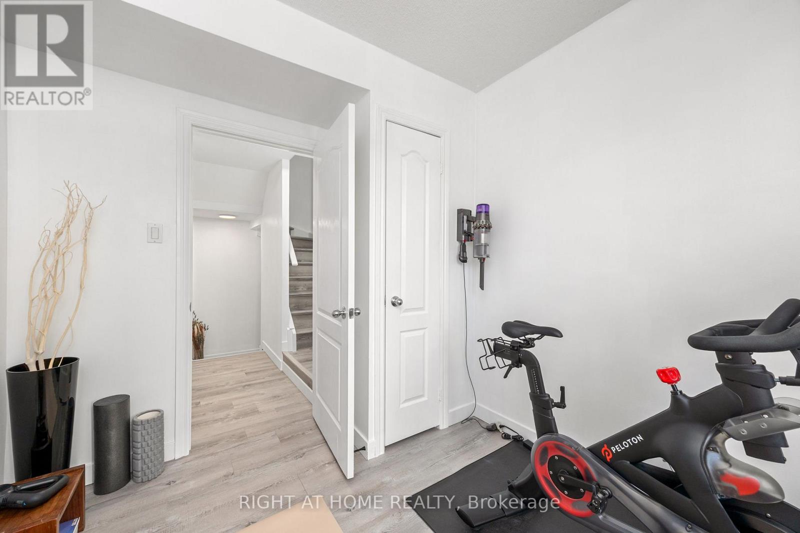 4304 - 43 Sudbury Street, Toronto, Ontario  M6J 3W6 - Photo 18 - C12408476