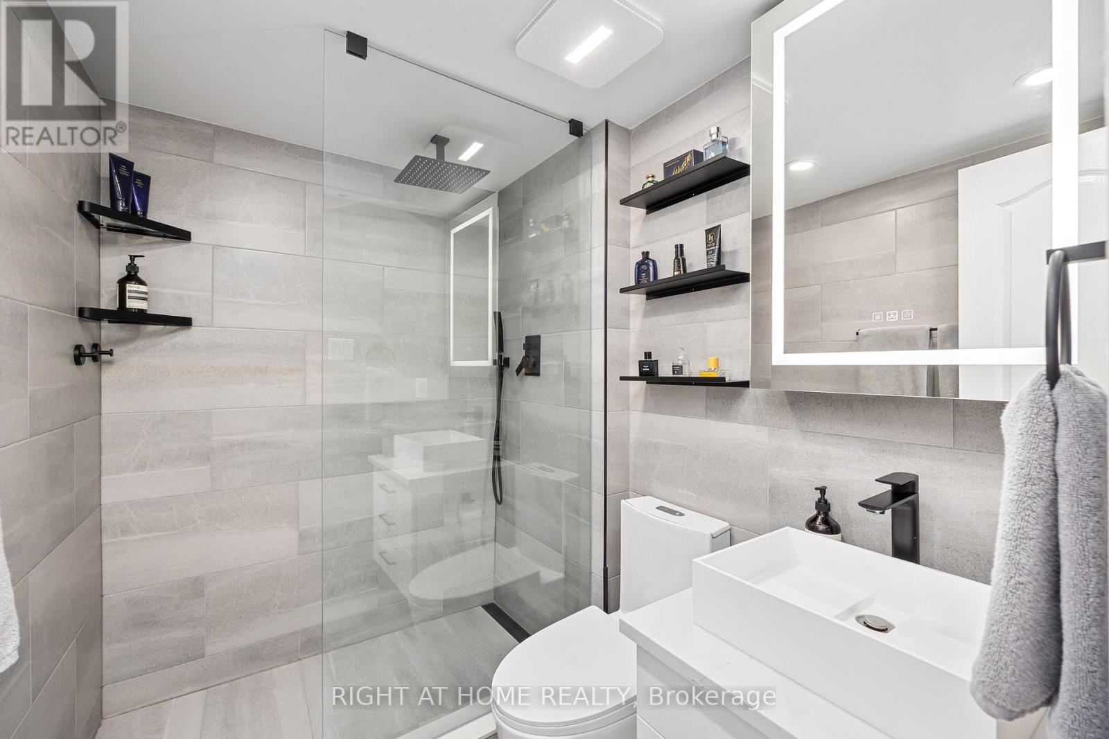 4304 - 43 Sudbury Street, Toronto, Ontario  M6J 3W6 - Photo 24 - C12408476