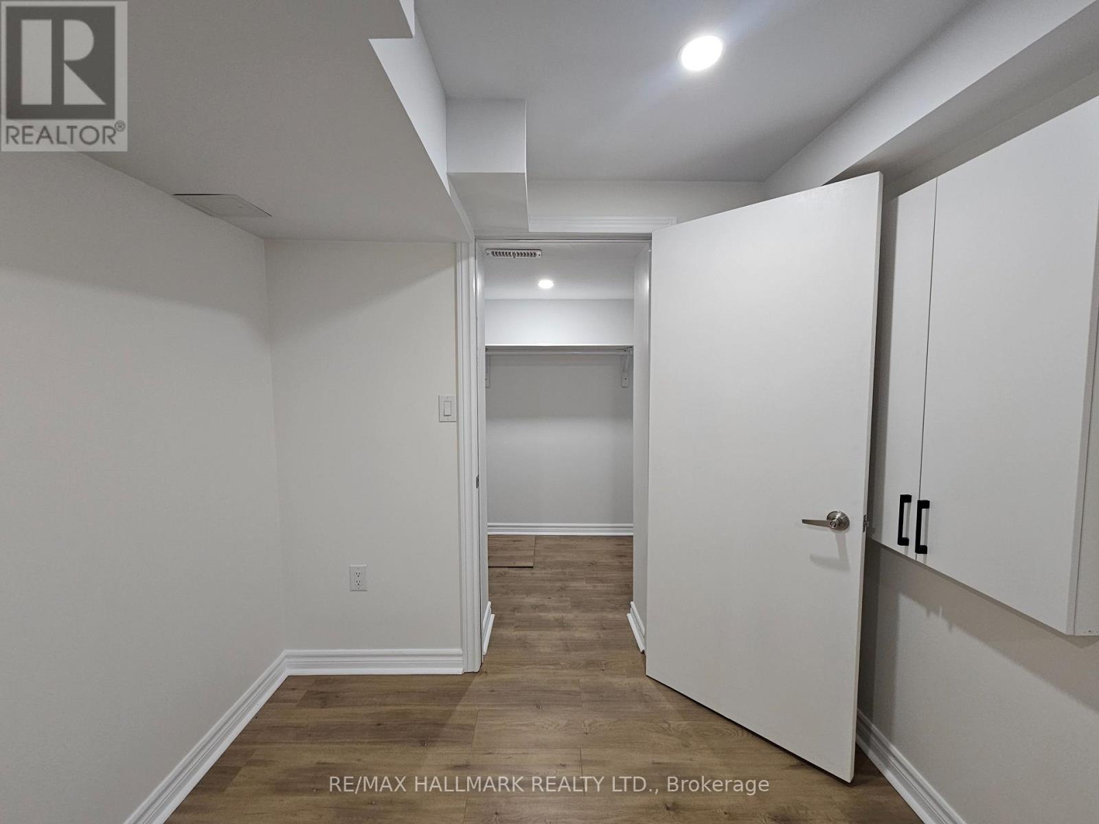 Unknown Address, ,     - Photo 23 - E12417099
