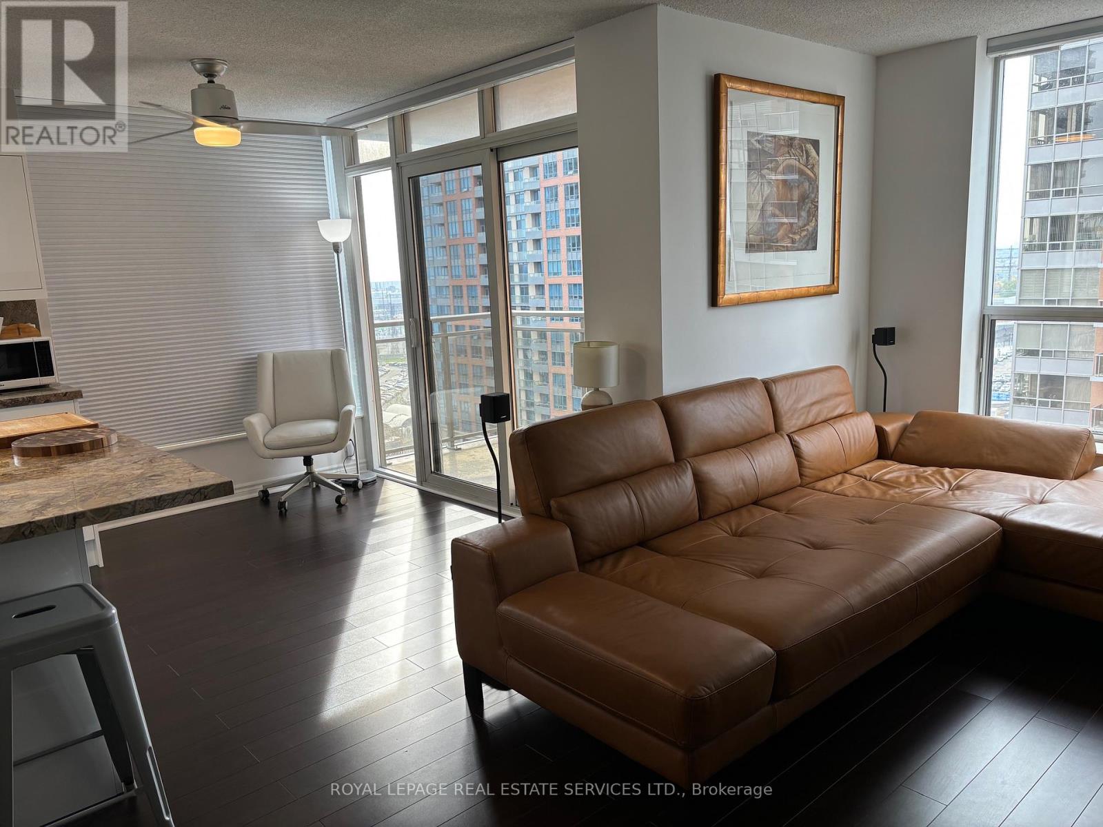 1210 - 5229 Dundas Street W, Toronto, Ontario  M9B 6L9 - Photo 14 - W12417869