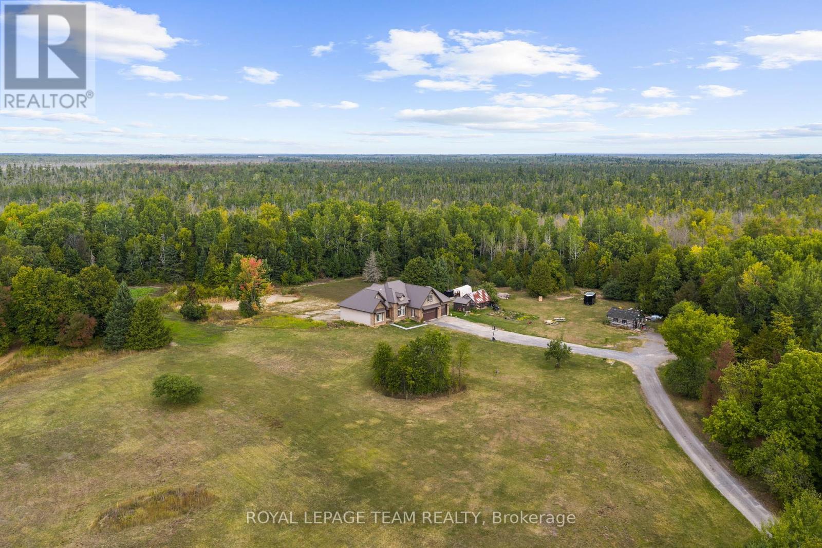 450 Davis Side Road, Beckwith, Ontario  K7A 4S7 - Photo 6 - X12417878