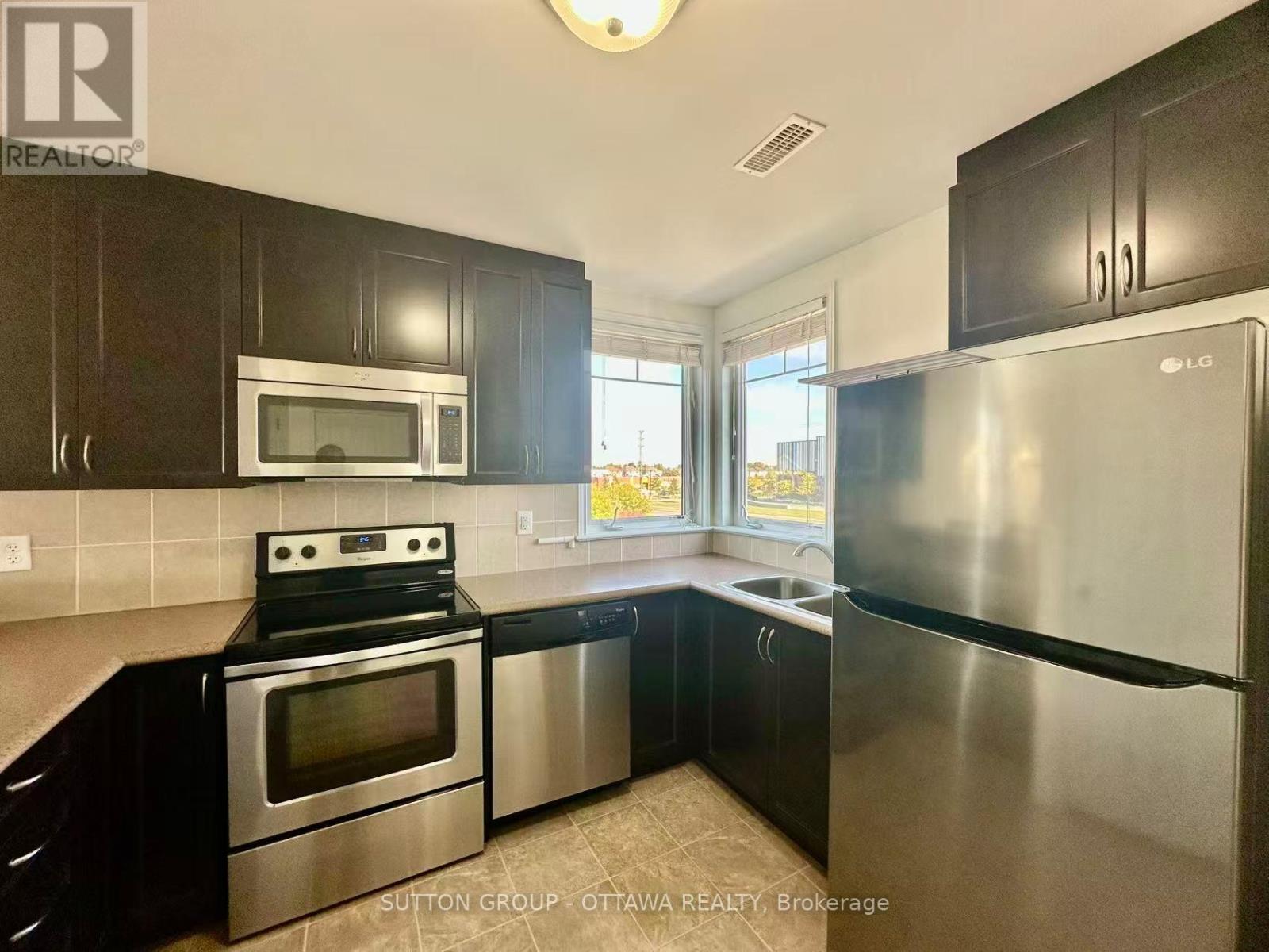 260 Shanly Private, Ottawa, Ontario  K2J 5X6 - Photo 10 - X12402368
