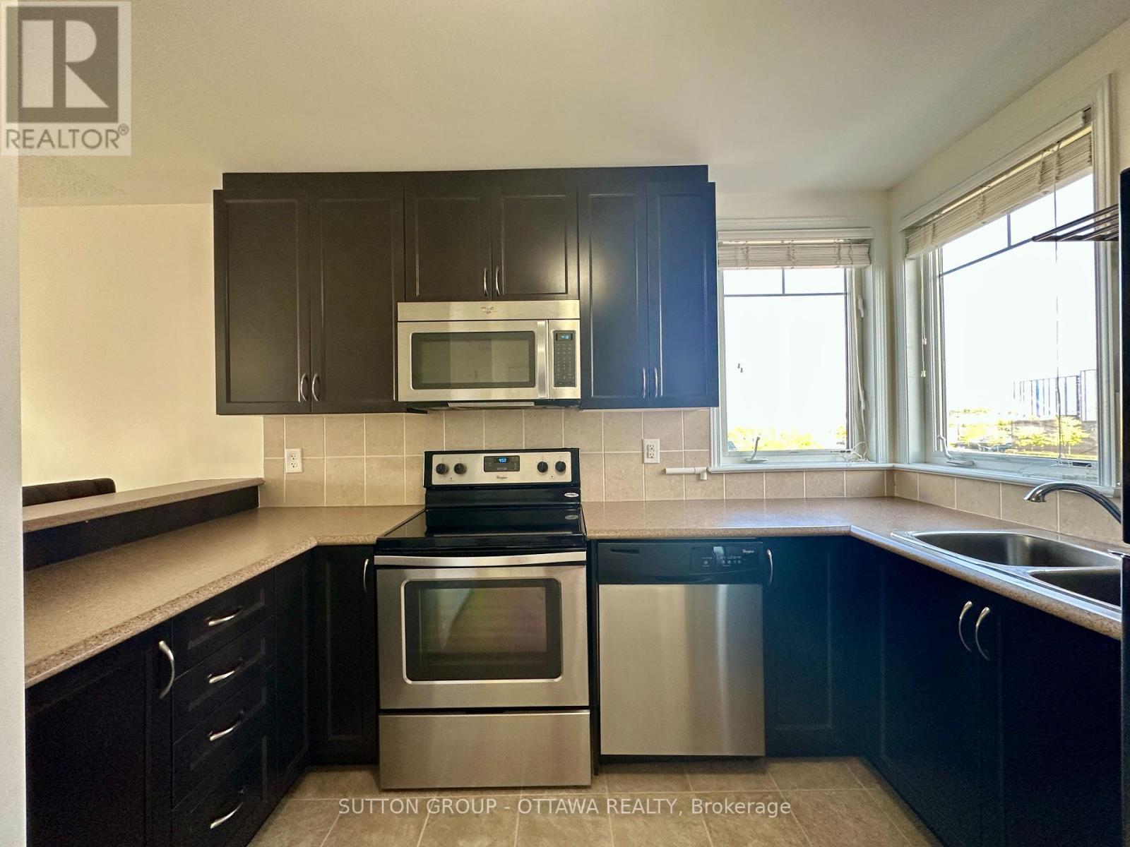 260 Shanly Private, Ottawa, Ontario  K2J 5X6 - Photo 9 - X12402368