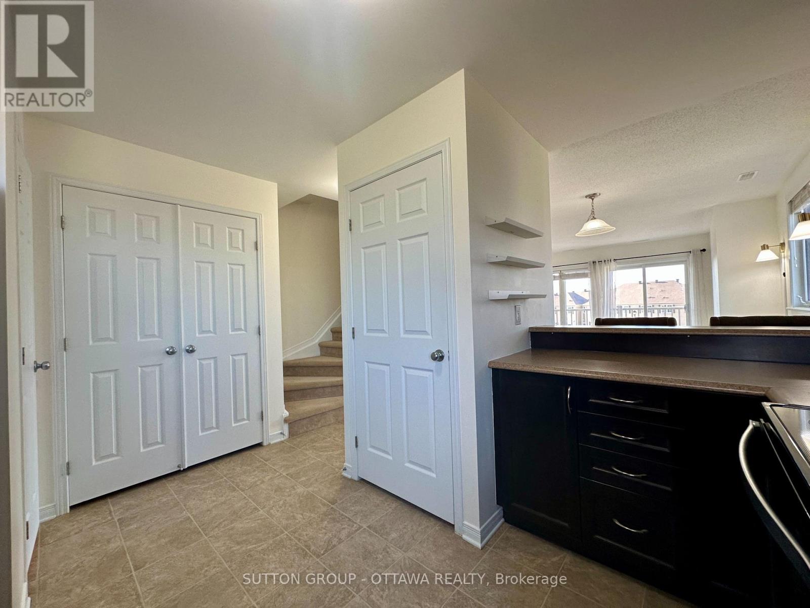 260 Shanly Private, Ottawa, Ontario  K2J 5X6 - Photo 8 - X12402368