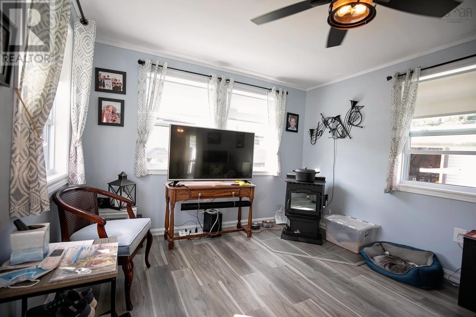 50 Pinehurst Street, Amherst, Nova Scotia  B4H 4X4 - Photo 11 - 202523903