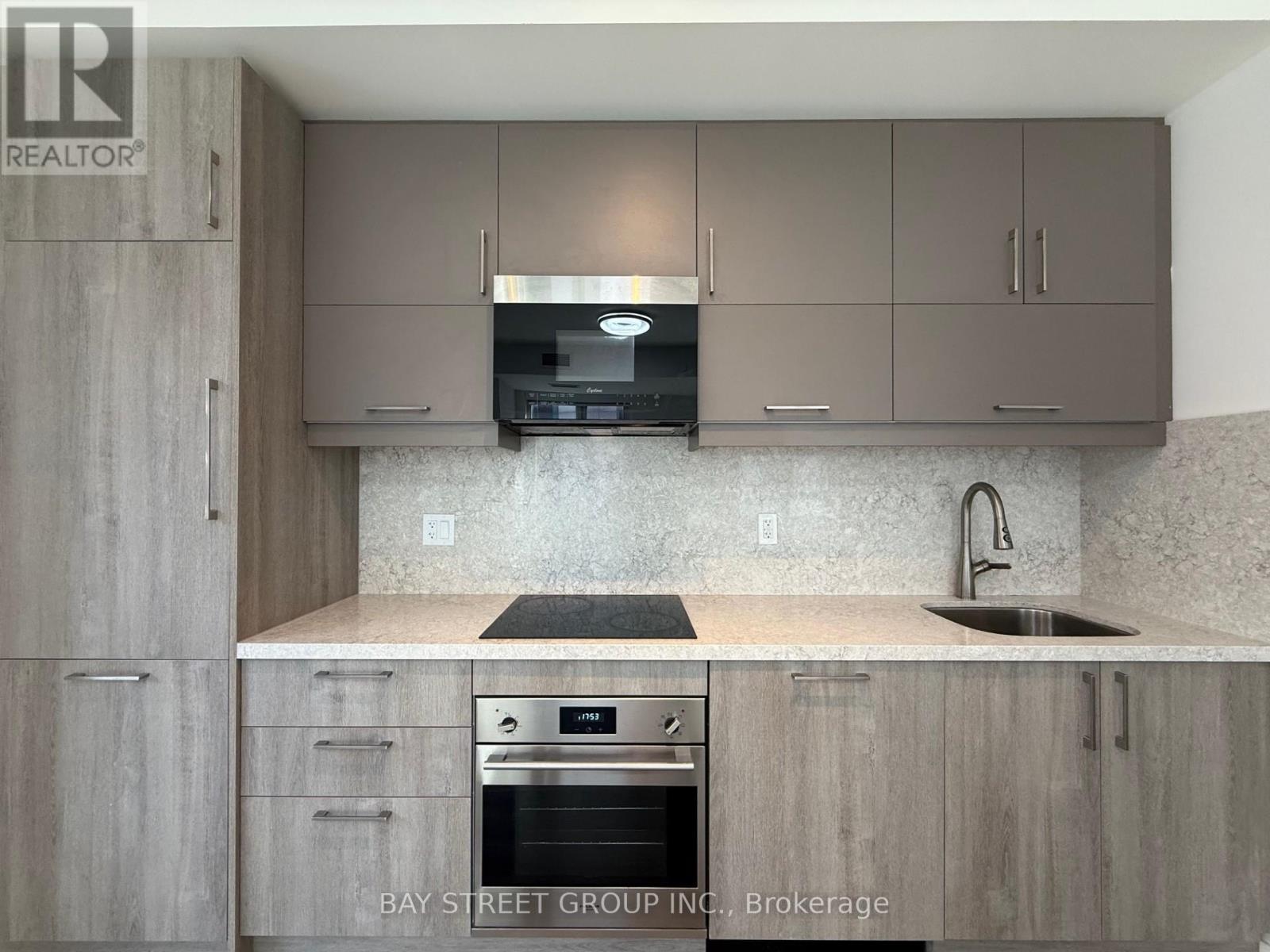 618 - 38 Simcoe Promenade, Markham, Ontario  L6G 1B3 - Photo 1 - N12417462