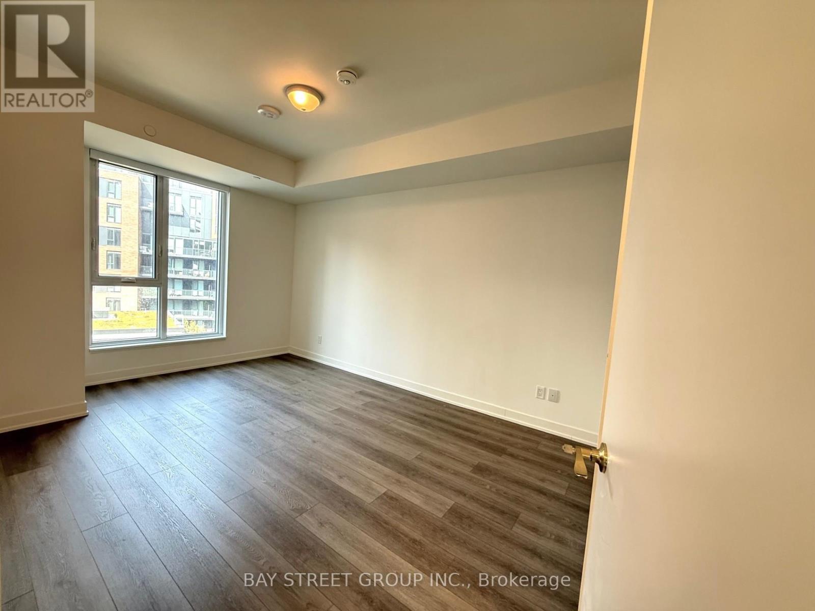 618 - 38 Simcoe Promenade, Markham, Ontario  L6G 1B3 - Photo 5 - N12417462