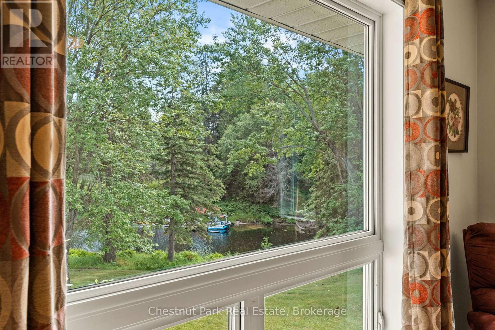 1054 Green Lake Road, Algonquin Highlands, Ontario  K0M 1J1 - Photo 16 - X12247900