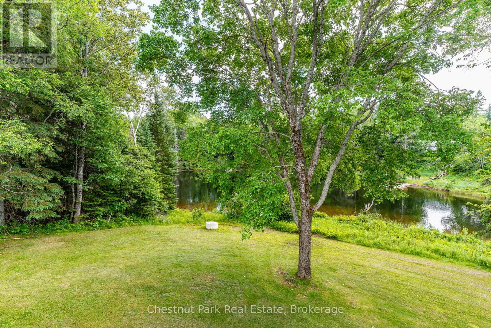 1054 Green Lake Road, Algonquin Highlands, Ontario  K0M 1J1 - Photo 37 - X12247900