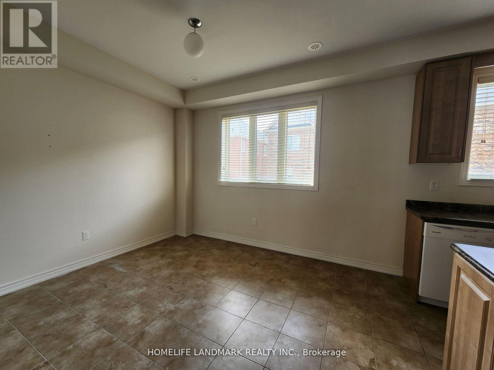79 Roy Grove Way, Markham, Ontario  L6E 0T7 - Photo 3 - N12417894