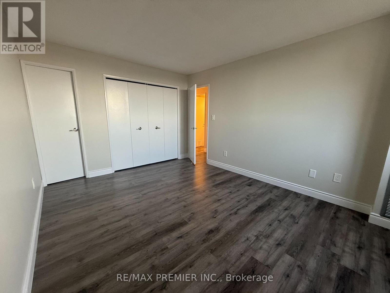 1105 - 260 Scarlett Road, Toronto, Ontario  M6N 4X6 - Photo 16 - W12417896