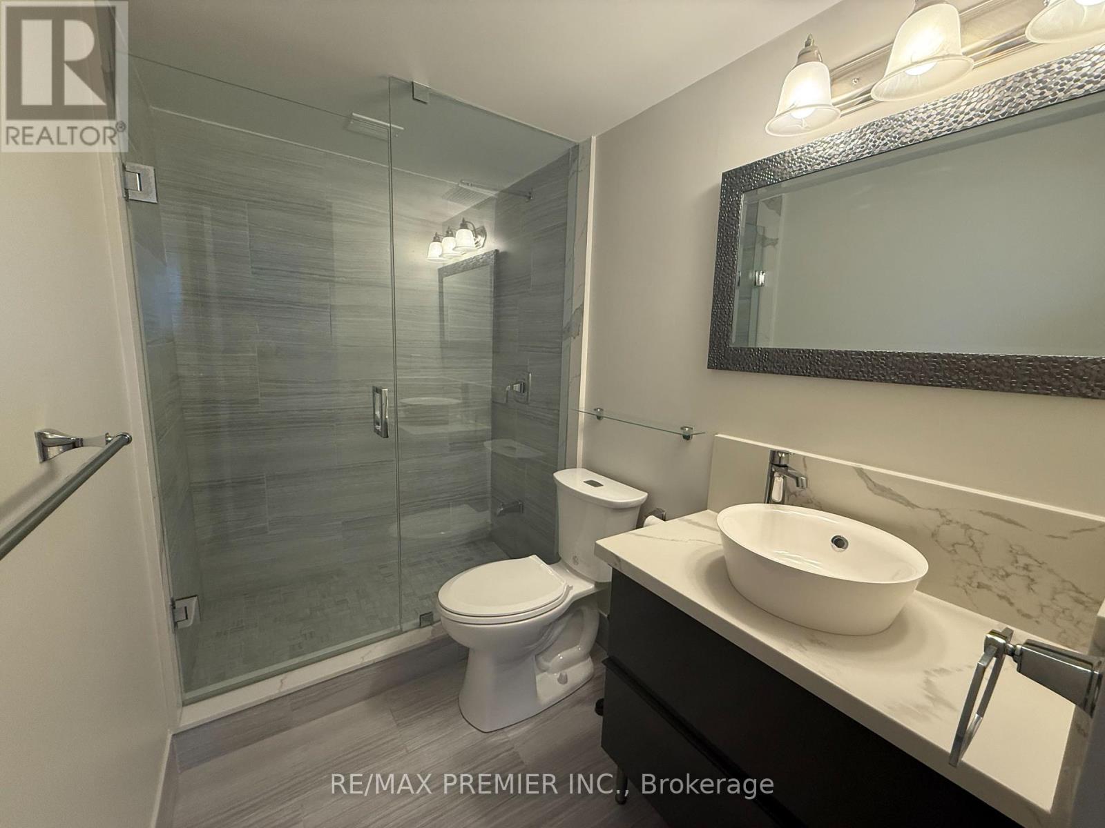 1105 - 260 Scarlett Road, Toronto, Ontario  M6N 4X6 - Photo 18 - W12417896