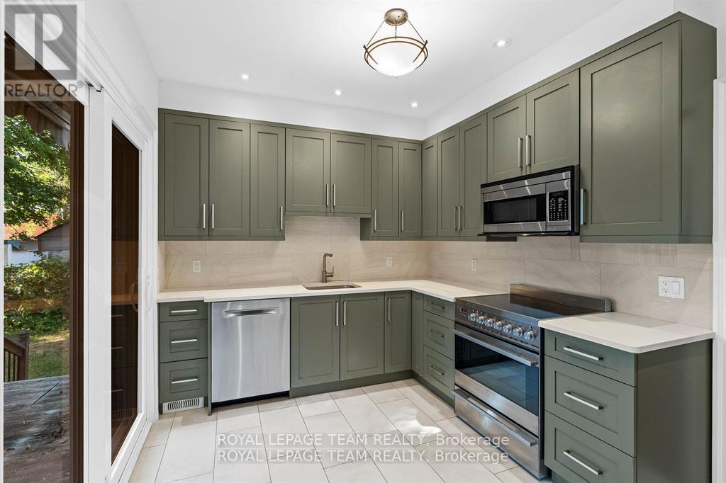 131 Acacia Avenue, Ottawa, Ontario  K1M 0R2 - Photo 8 - X12417899