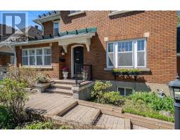 131 ACACIA AVENUE, Ottawa, Ontario
